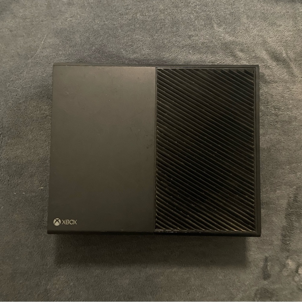 Xbox One - Picture 2 of 8